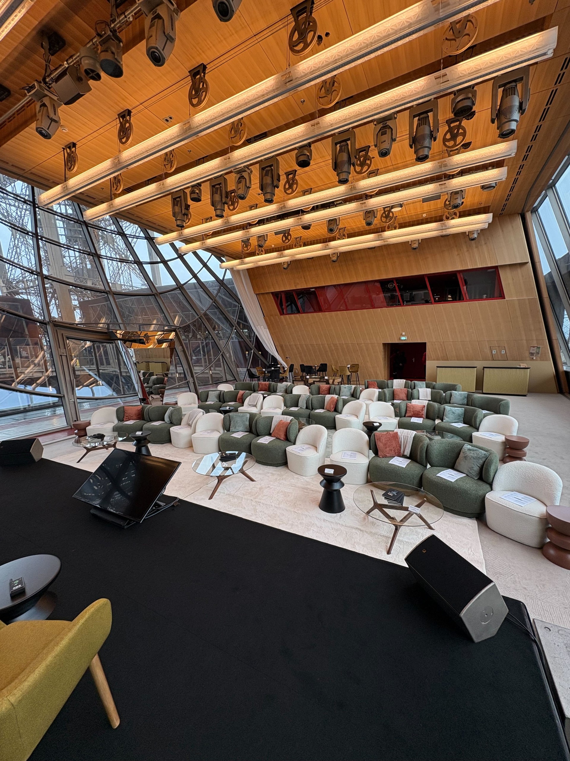 Paris Luxury Furniture Rental for Fashion, Corporate & Exclusive Events