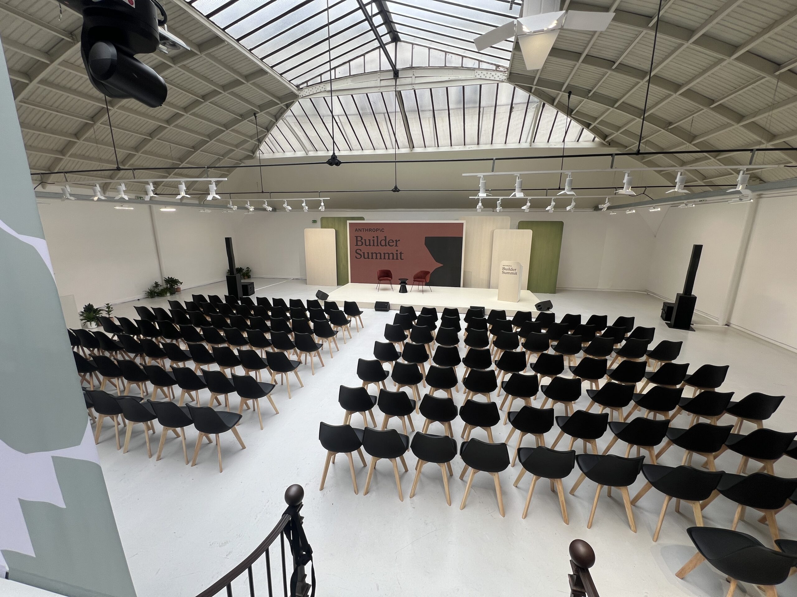 Paris Luxury Furniture Rental for Fashion, Corporate & Exclusive Events